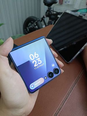 Samsung Zflip 7 bản 512GB Mỹ keng. Mua bán Điện thoại tại Quận Thanh Khê Đà Nẵng được đăng bởi bán đồ Công nghệ iPad iPhone 