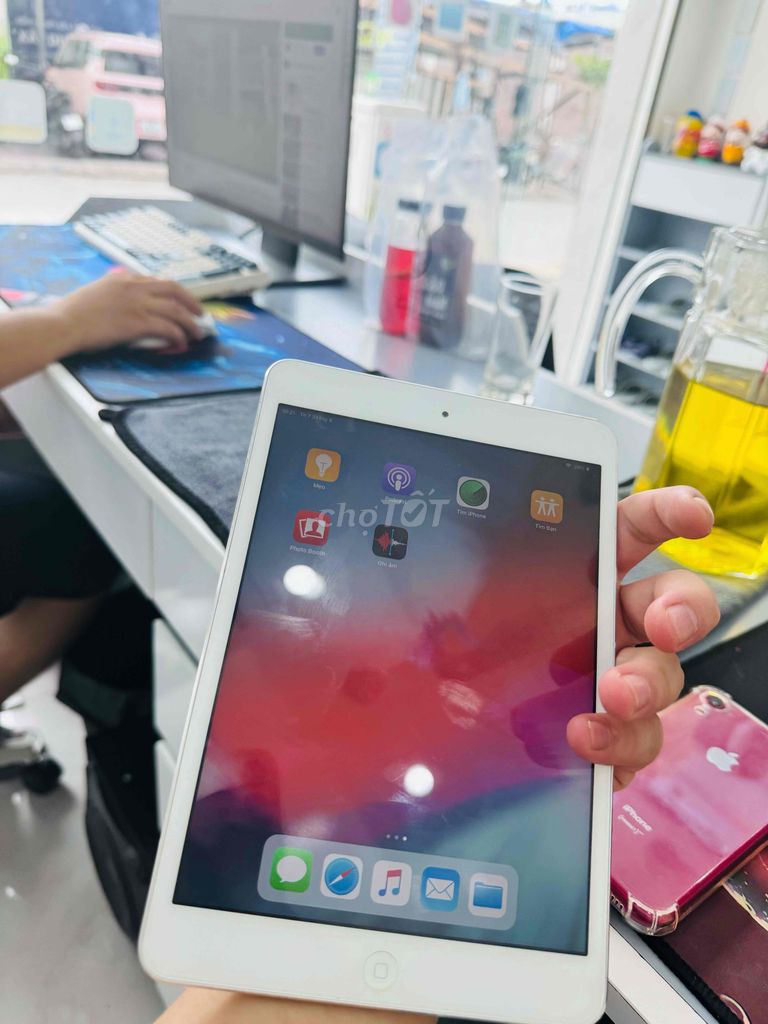 Ipad mini 2 16g nhỏ gọn lướt web nghe nhạc xem fim