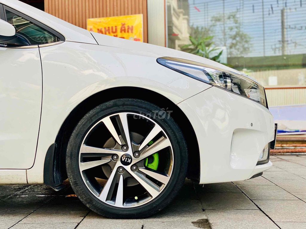 Kia Cerato 2018 1.6AT Trắng Odo 7v Cực Đẹp Giá Tốt. Mua bán Ô tô tại Thành phố Dĩ An Bình Dương được đăng bởi Trương Công Lý hình 16