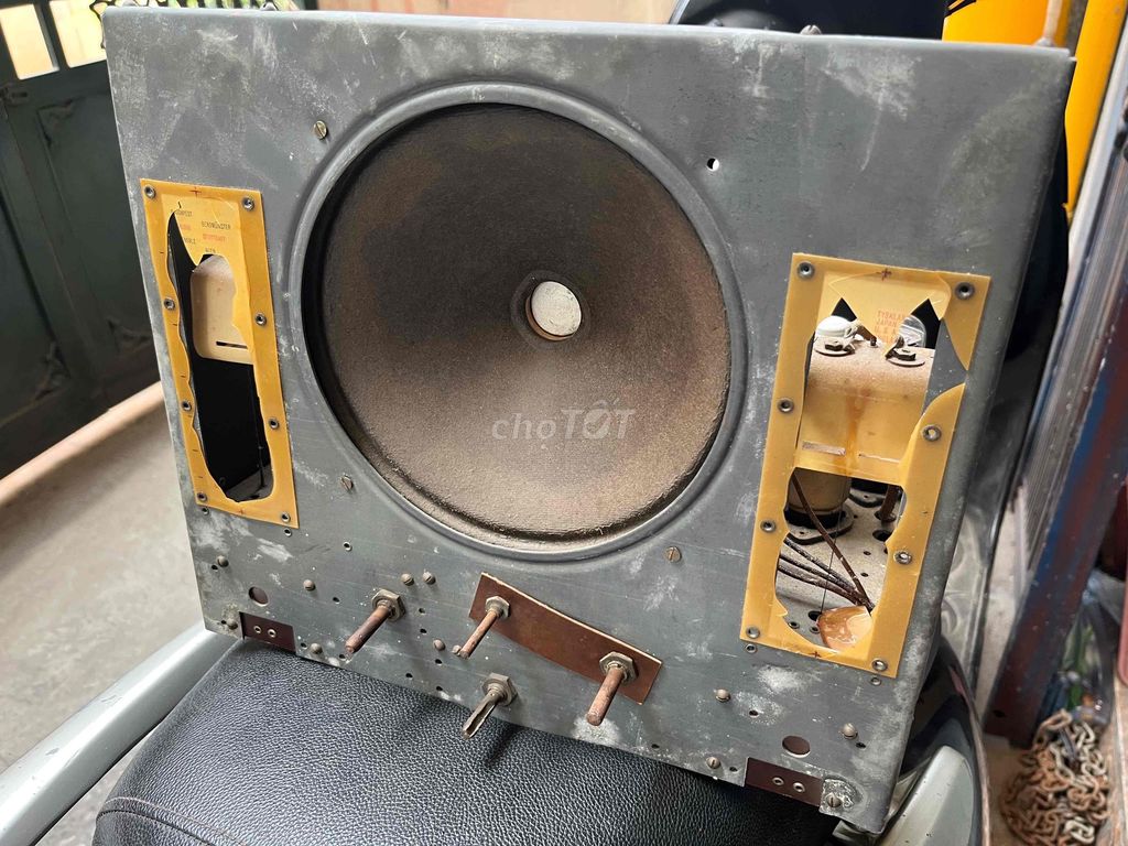 Đài radio cổ điển kim loại xám. Mua bán Đồ sưu tầm, đồ cổ tại Quận Thanh Xuân Hà Nội được đăng bởi Nguyen hình 1