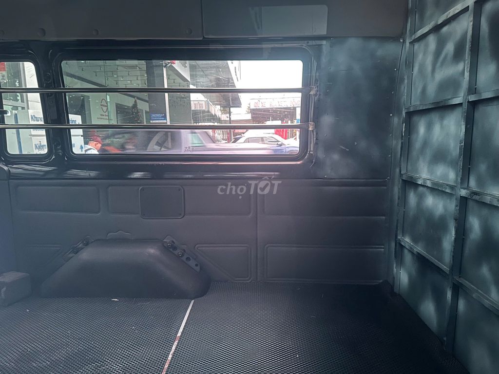 Ford Transit Van 6 chỗ Trắng, Vay ngân Hàng 70%. Mua bán Ô tô tại Quận Tân Phú Tp Hồ Chí Minh được đăng bởi Đức hình 3