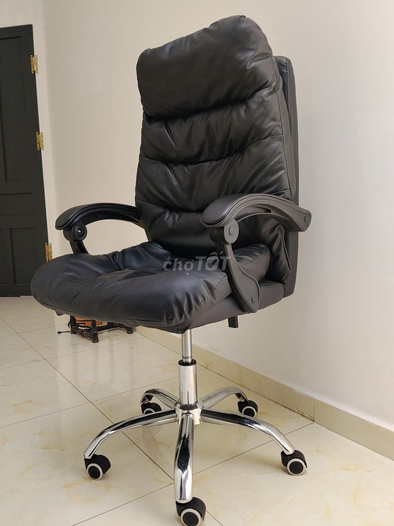 Ghế văn phòng da đen hiện đại. Mua bán Bàn ghế tại Huyện Đức Trọng Lâm Đồng được đăng bởi Tên chưa cung cấp hình 1