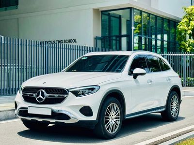 Mercedes GLC200 4Matic sx 2023 odo 12,800 Km chuẩn. Mua bán Ô tô tại Quận 7 Tp Hồ Chí Minh được đăng bởi Việt Quang hình 1