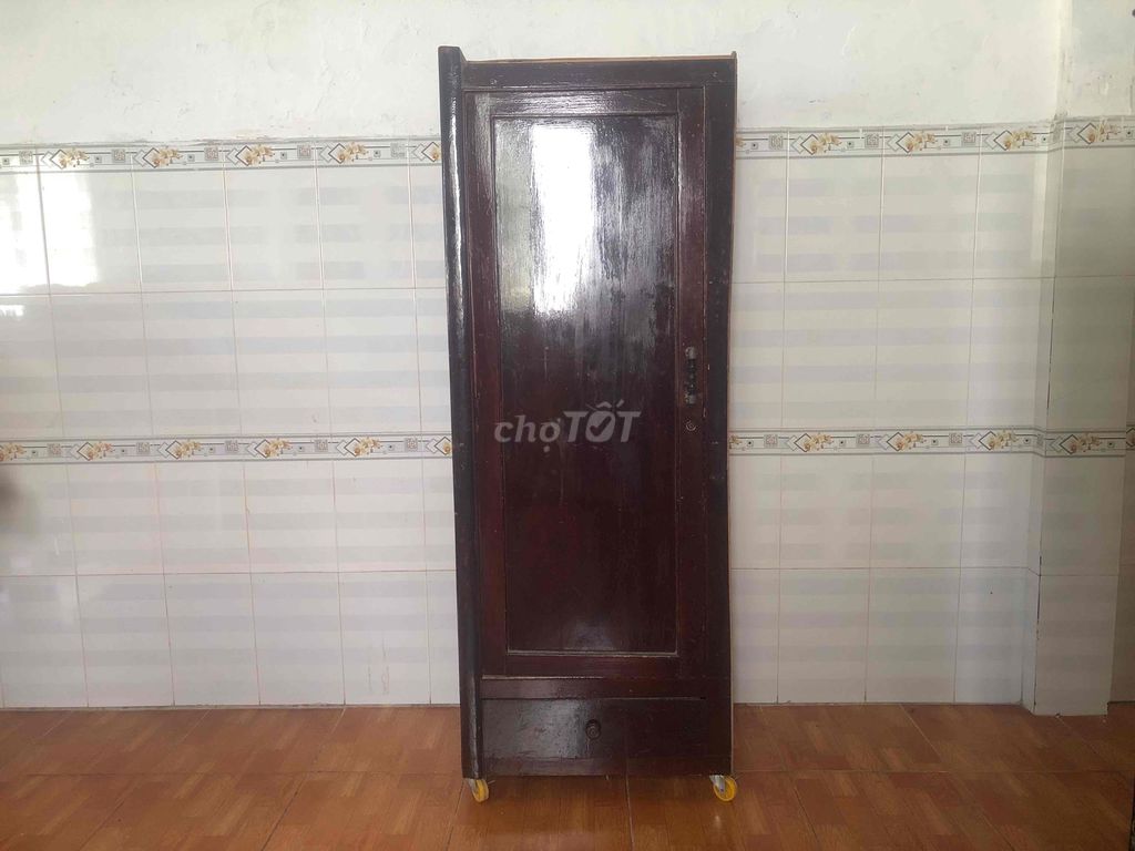 Tủ quần áo gỗ có bánh xe. Mua bán Tủ, kệ gia đình tại Thành phố Vĩnh Long Vĩnh Long được đăng bởi Ngô Bạch Long hình 1