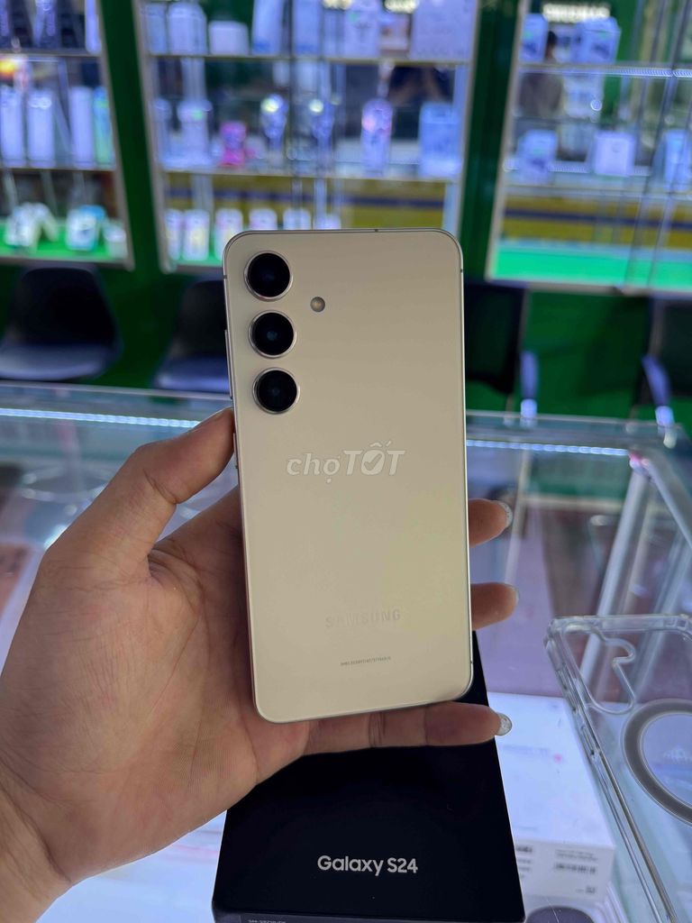 Samsung Galaxy S24 256GB Vàng Đã sử dụng. Mua bán Điện thoại tại Huyện Hóc Môn Tp Hồ Chí Minh được đăng bởi Florentink hình 1