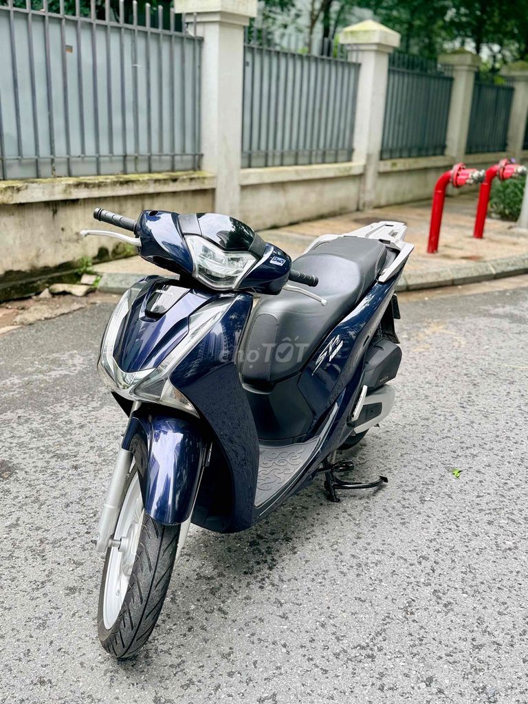 Хонда SH 125 2018 года рождения в Ханойском море