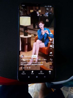 Xiaomi Mi 9 Lite Ram6/64g Màn Amoled mượt Full đẹp