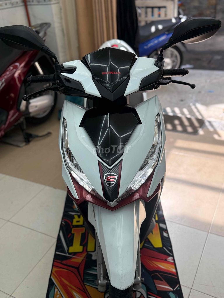 Click thái 2018 mãu hót bstp 1chủ - zin 100%. Mua bán Xe máy tại Quận Tân Phú Tp Hồ Chí Minh được đăng bởi Nguyễn thế giang hình 2