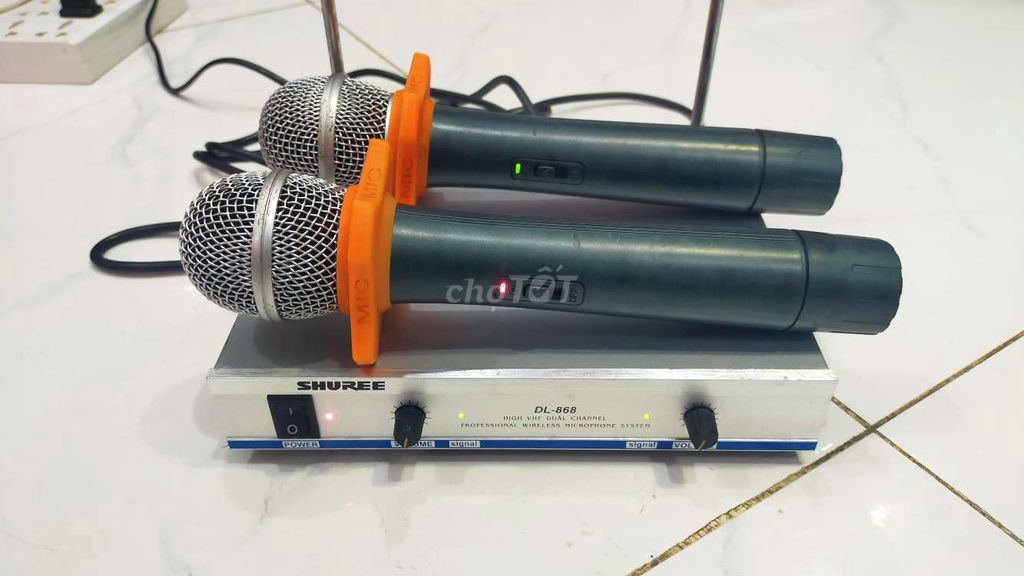 Micro không dây Shure năm 2009. Mua bán Tivi, Âm thanh tại Huyện Bình Chánh Tp Hồ Chí Minh được đăng bởi mic hàng bãi mỹ  hình 1