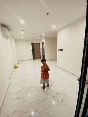 Bán nhanh căn 1pn+ view hồ bơi hướng đông nam giá 2.6ty sẵn sổ hồng