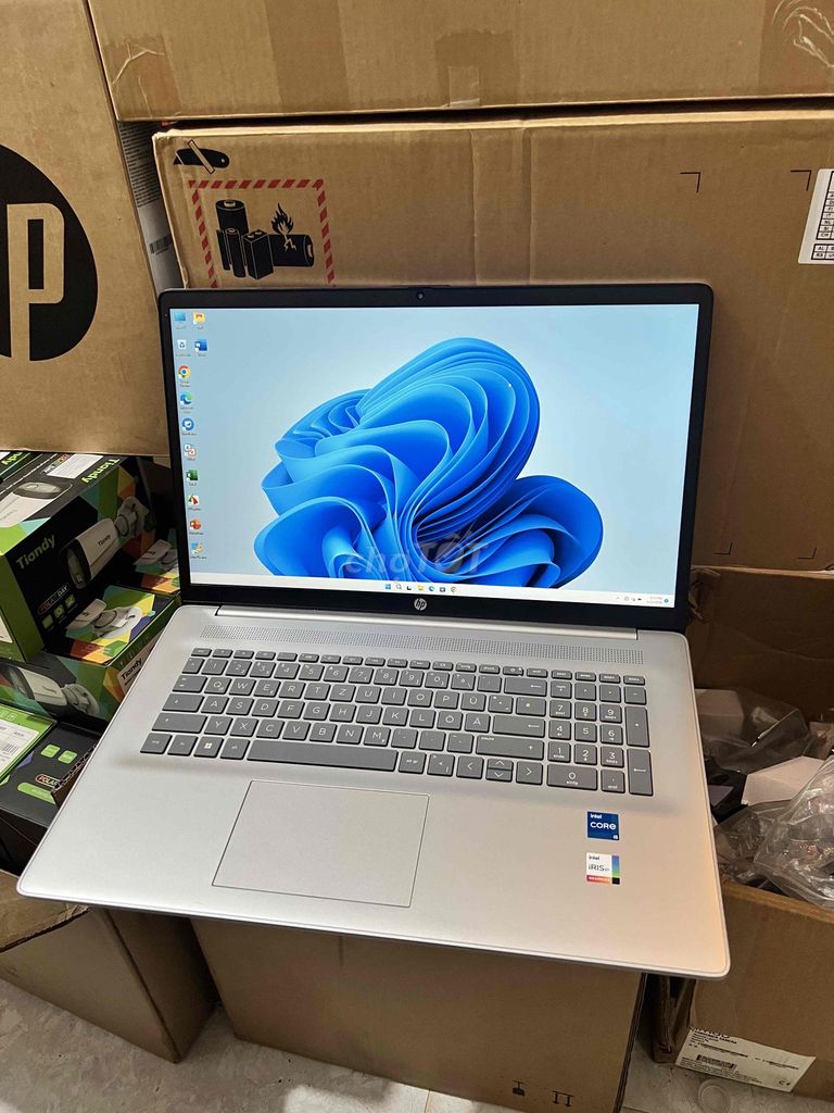 HP Laptop 17 mit Intel Core i7-1355U | 16G/ SSD 1T. Mua bán Laptop tại Thành phố Tuy Hòa Phú Yên được đăng bởi Lại Văn Tín  hình 1