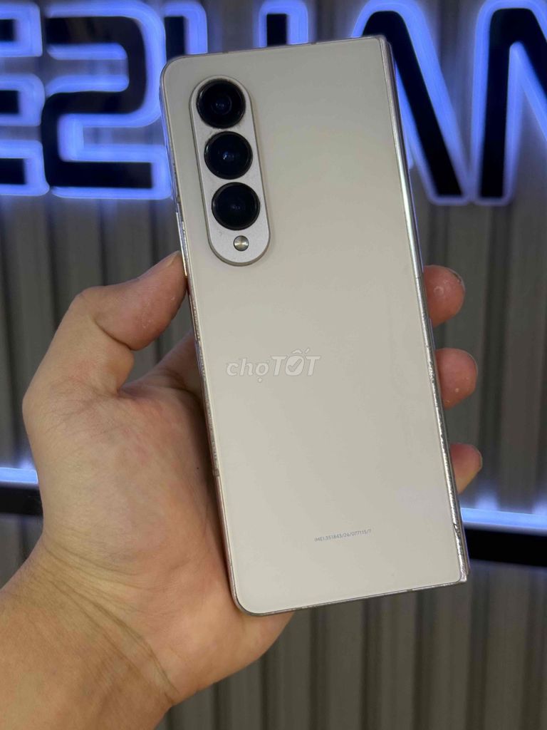 Samsung Z Fold4 12GB/256GB Vàng kem 99%. Mua bán Điện thoại tại Quận 3 Tp Hồ Chí Minh được đăng bởi Phone2Hand hình 1