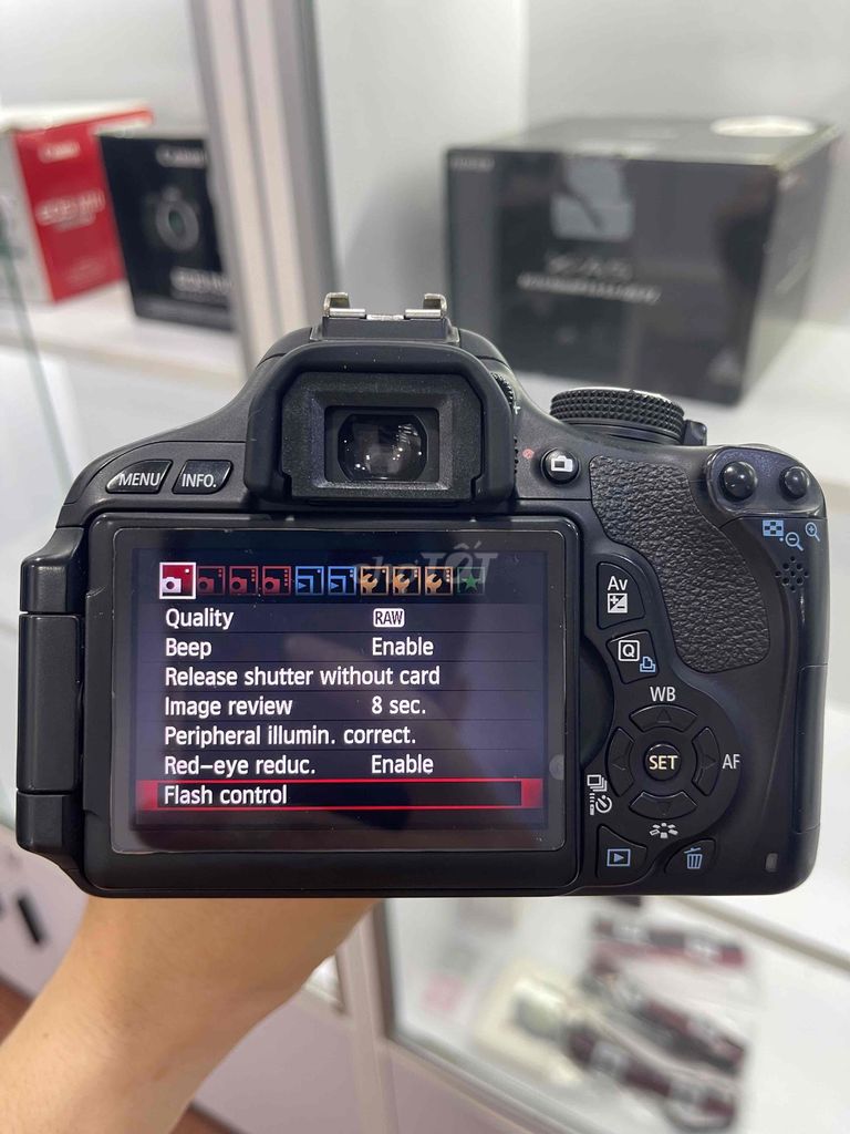Máy ảnh Canon 600D Đen có lens kít. Mua bán Máy ảnh, Máy quay tại Quận 10 Tp Hồ Chí Minh được đăng bởi Máy Ảnh MD hình 1