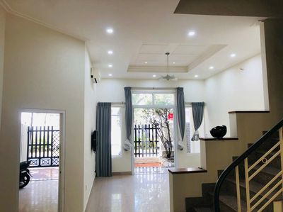 Аренда · 5 комн. · 140 м² · Quận 7, ул. Hà Huy Tập