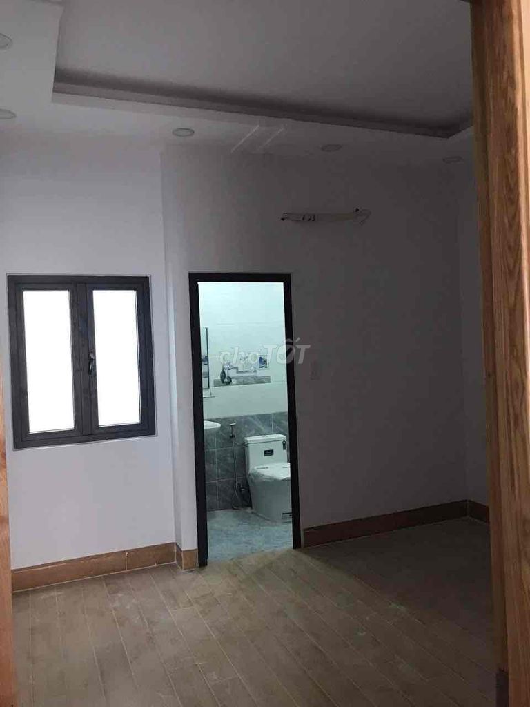 Nhà hơn 50 m² Hẻm xe hơi An Phú Đông Đúc trệt 3 lầu BTCT 4pn 5wc SânT