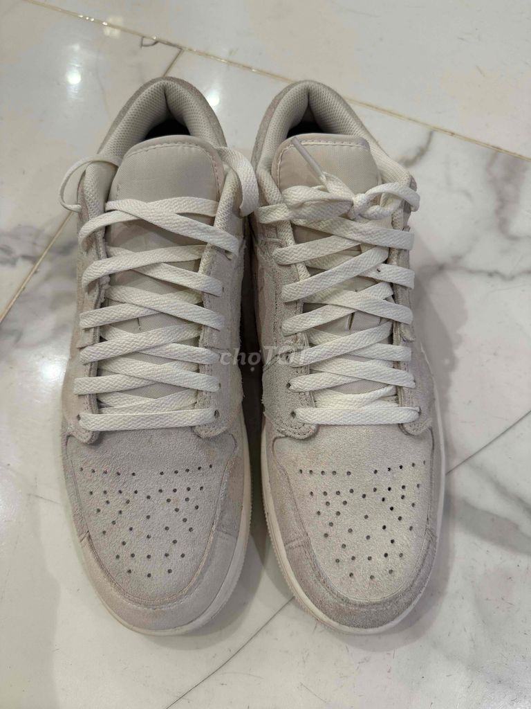 thanh lý đôi Jordan Nike sz US 11. Mua bán Giày dép tại Quận 7 Tp Hồ Chí Minh được đăng bởi Trang hình 1