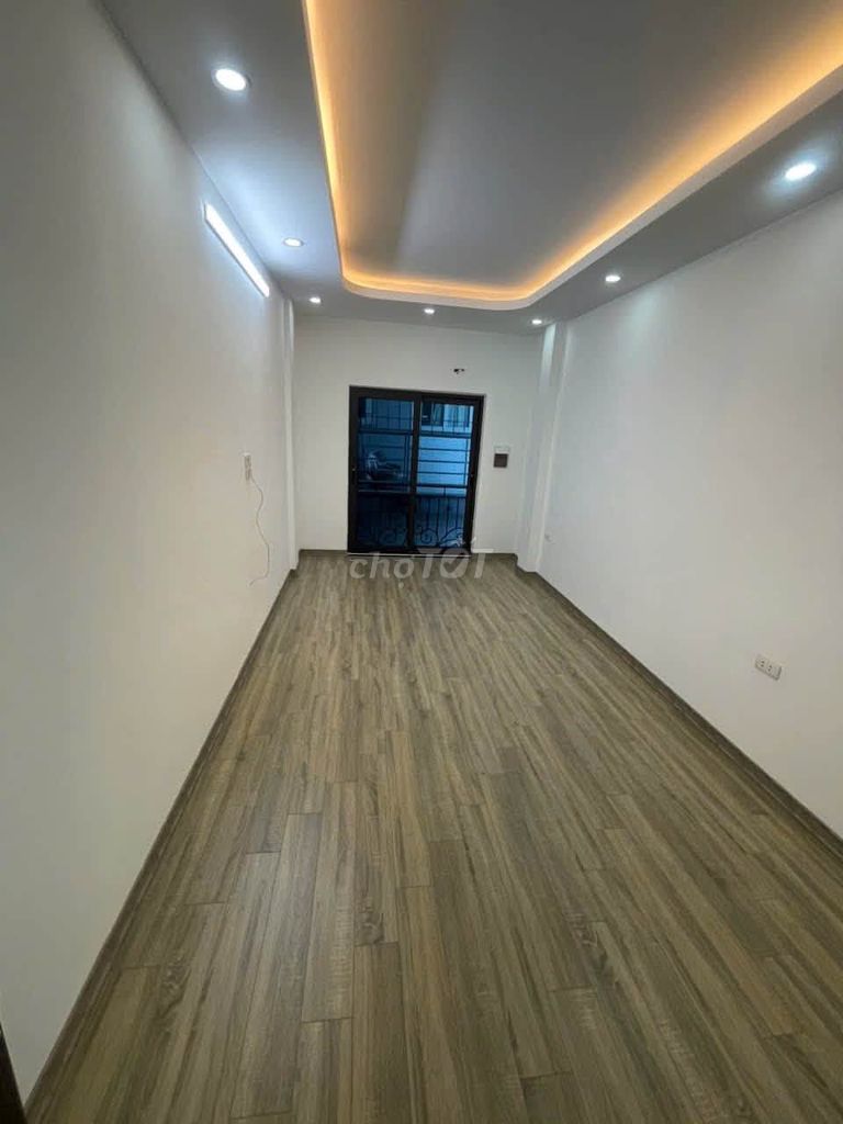 Дом в аренду Linh Nam, 4 спальни, 9 евро/месяц