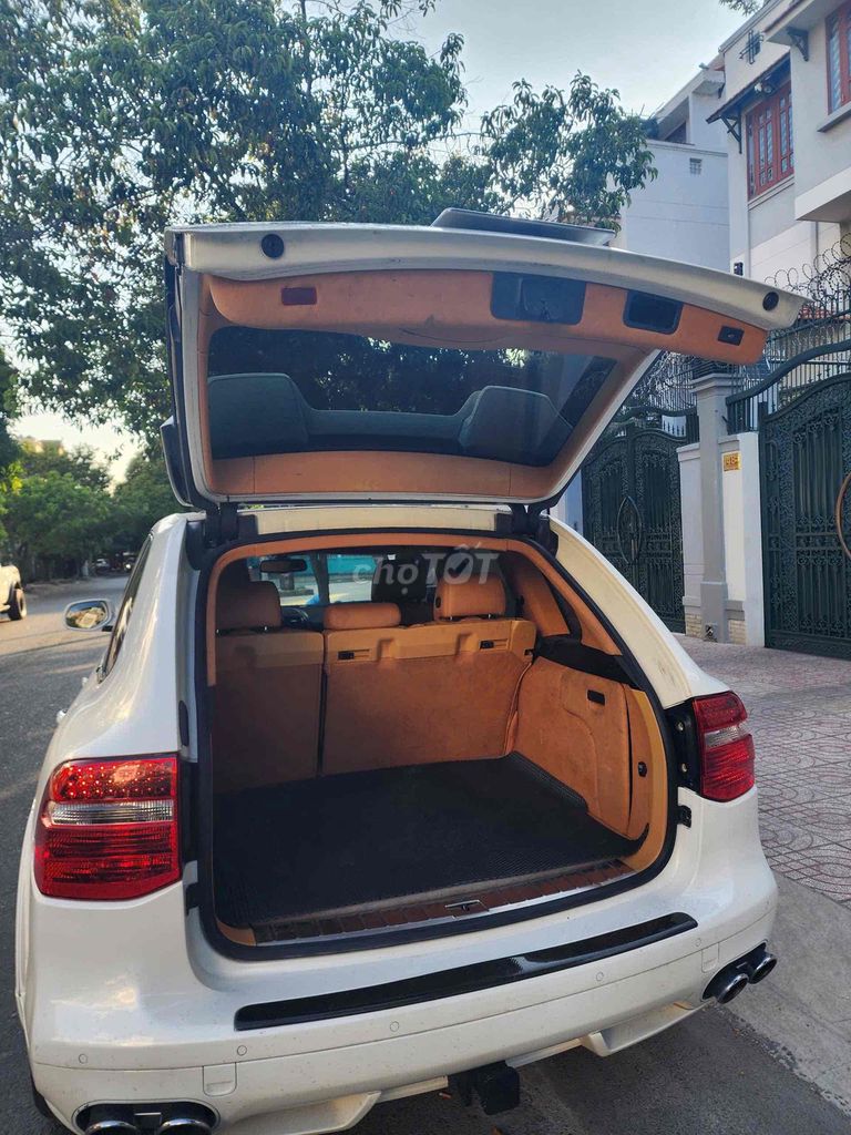 Porsche Cayenne 2008 4.8 v số 142000 giá rẻ nhất. Mua bán Ô tô tại Quận 8 Tp Hồ Chí Minh được đăng bởi do cong hình 5