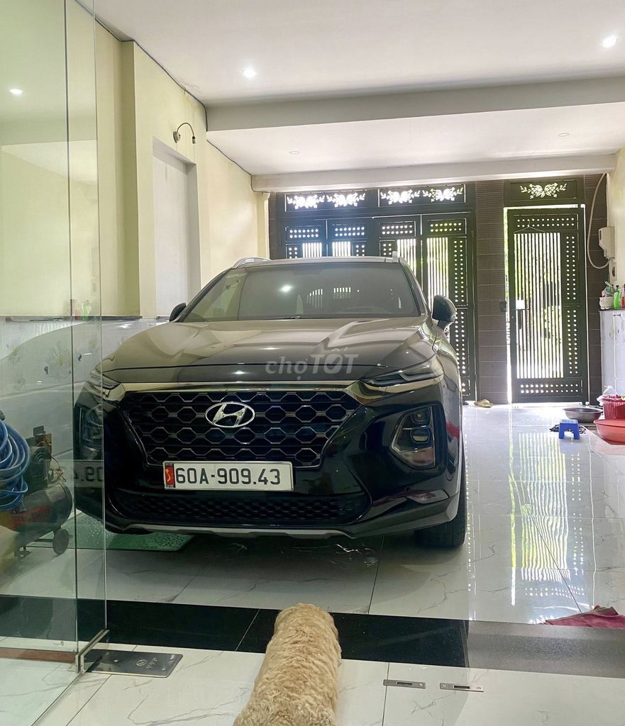 Hyundai Santafe Xăng Cao Cấp Đen 2020. Mua bán Ô tô tại Thành phố Biên Hòa Đồng Nai được đăng bởi Hoàng Quang Luân hình 1