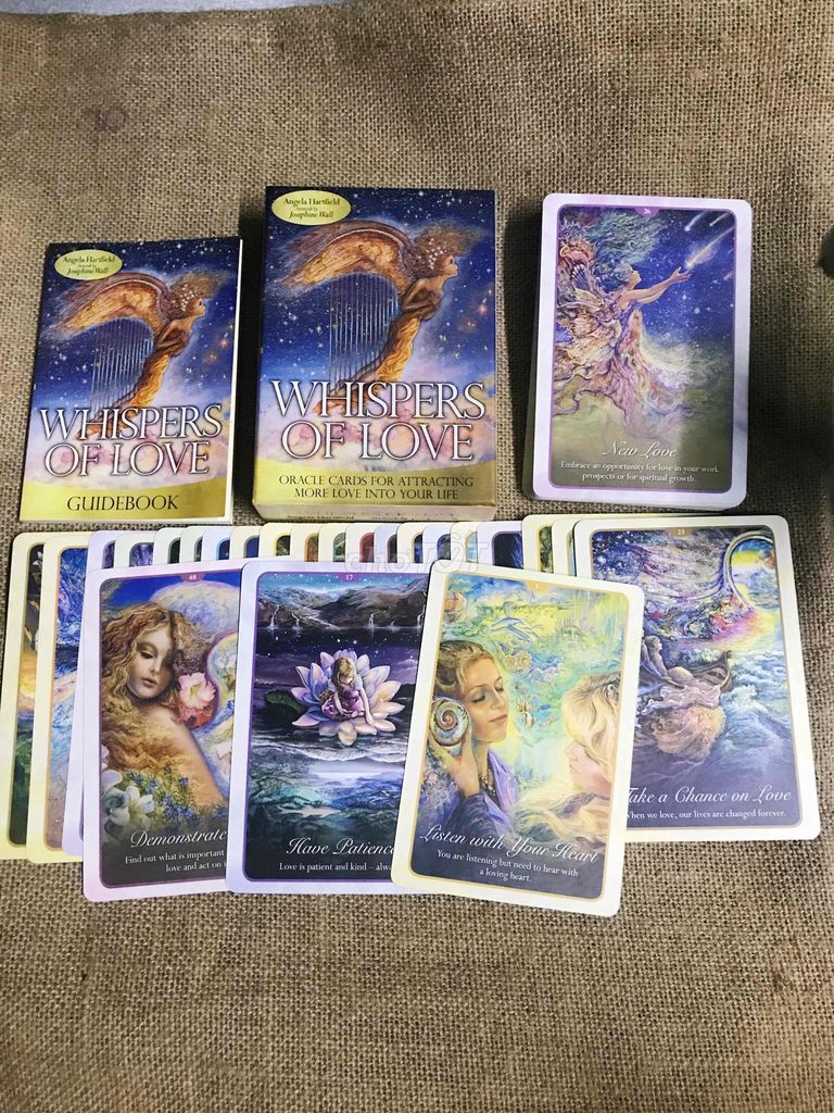 Bộ bài Oracle Whipers of Love