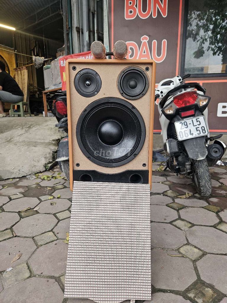 Loa karaoke K18 đã qua sử dụng. Mua bán Tivi, Âm thanh tại Huyện Thanh Trì Hà Nội được đăng bởi Anh Tiến hình 1