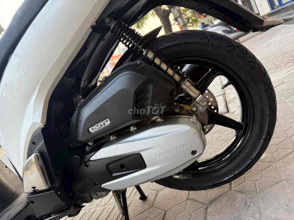 sh 2018 up vỏ nhập cực đẹp 2v km. Mua bán Xe máy tại Quận Kiến An Hải Phòng được đăng bởi Tiến hình 6