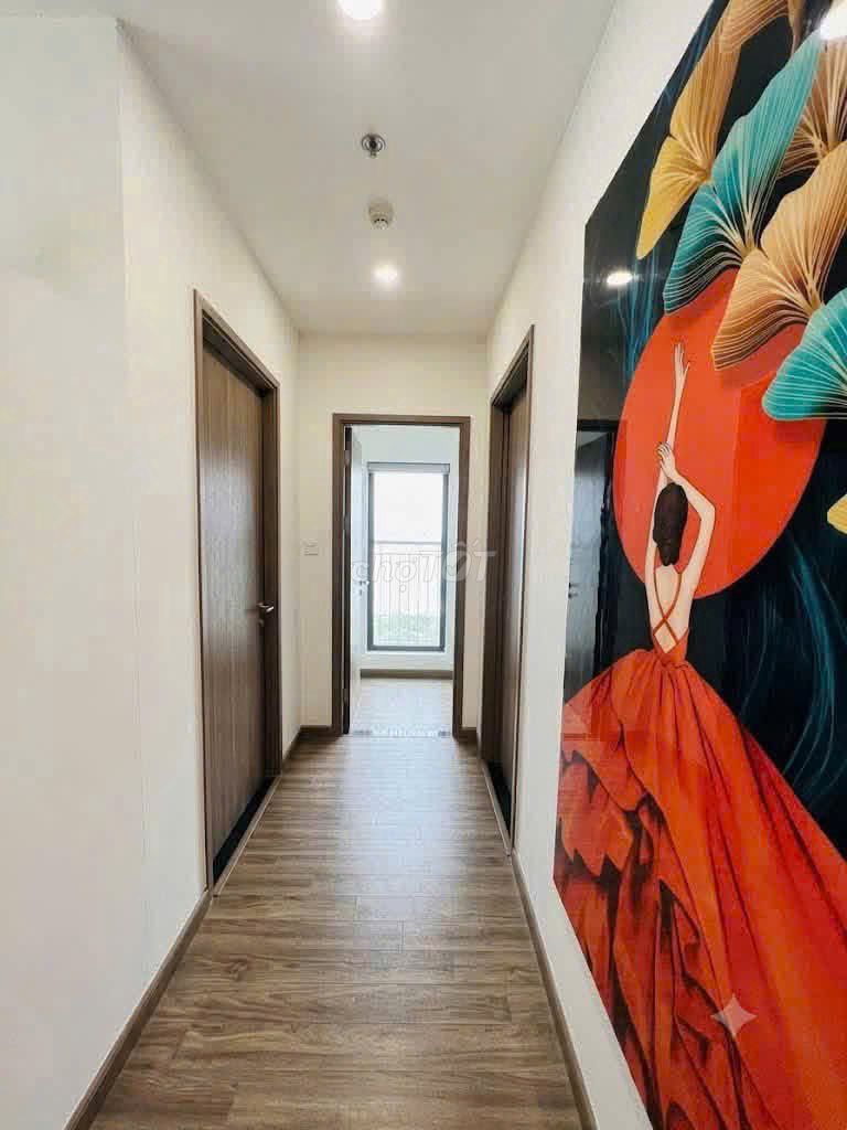 Продается квартира Vinhomes Smart City площадью 63 м2, 2 спальни, полностью меблированная