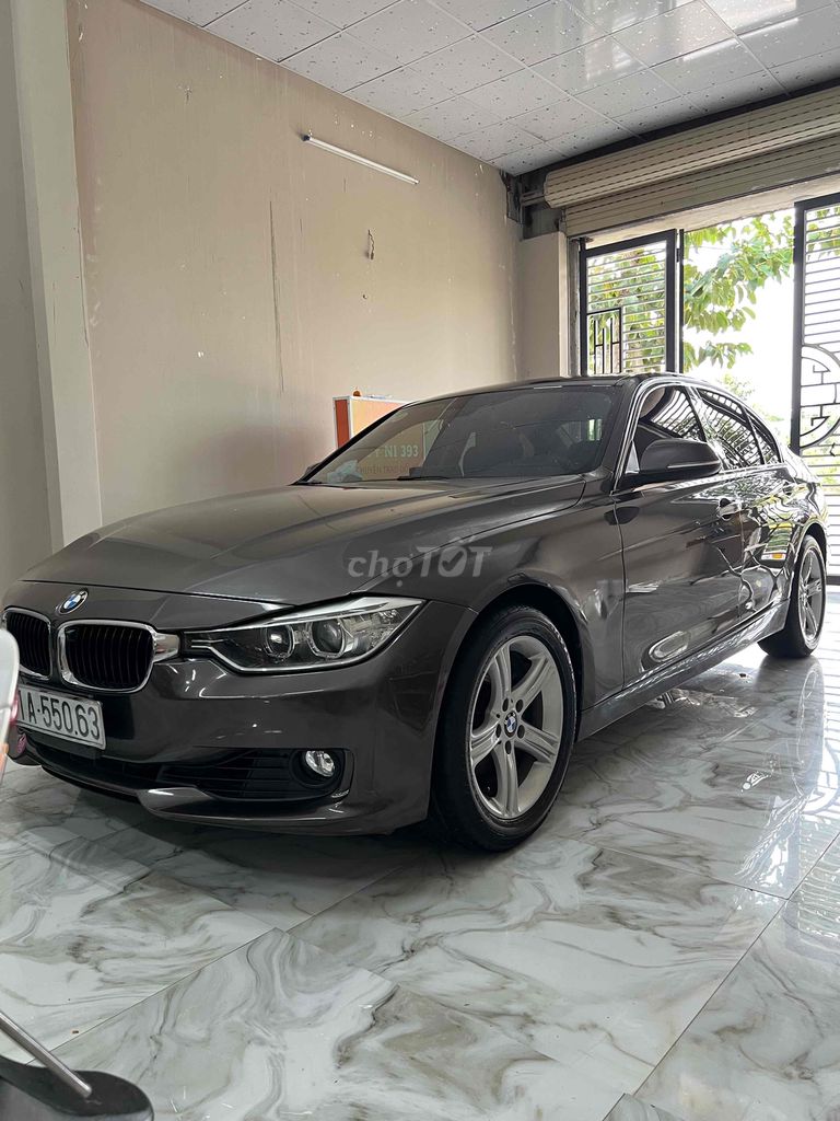 BMW 3 Series 2013 320i - 90000 km hiếm cọp