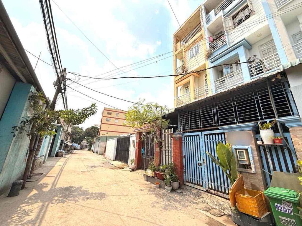 NHÀ ĐẸP KHU VIP TRUNG MỸ TÂY ~ 100M2, 6PN CHỈ NHỈNH 5 TỶ