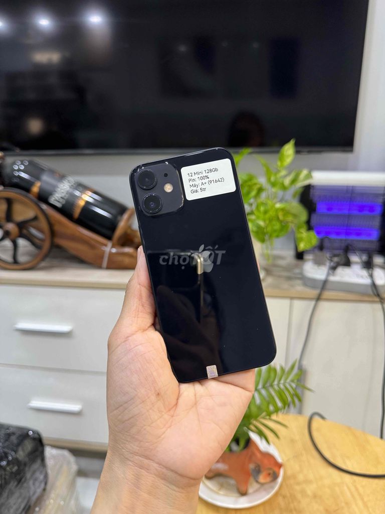 iPhone 12 Mini 128G Quốc tế Đen P100 zin đẹp 99. Mua bán Điện thoại tại Huyện Hóc Môn Tp Hồ Chí Minh được đăng bởi Thu hình 1