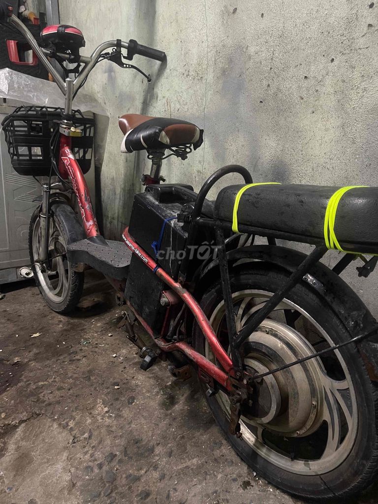 Xe đạp điện Asama màu Đỏ Đã sử dụng. Mua bán Xe điện tại Huyện Nhà Bè Tp Hồ Chí Minh được đăng bởi sống vui mỗi ngày hình 2