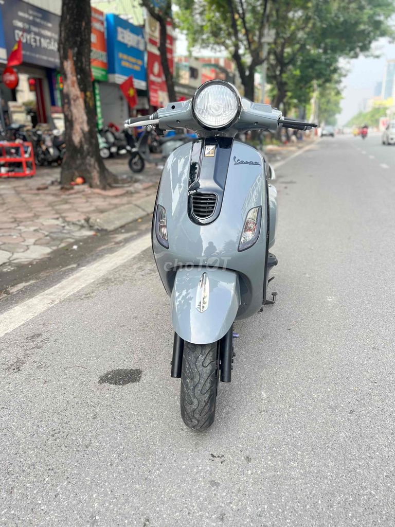 Xe đạp điện Vespa Lx150 xám xi măng đủ giấy tờ