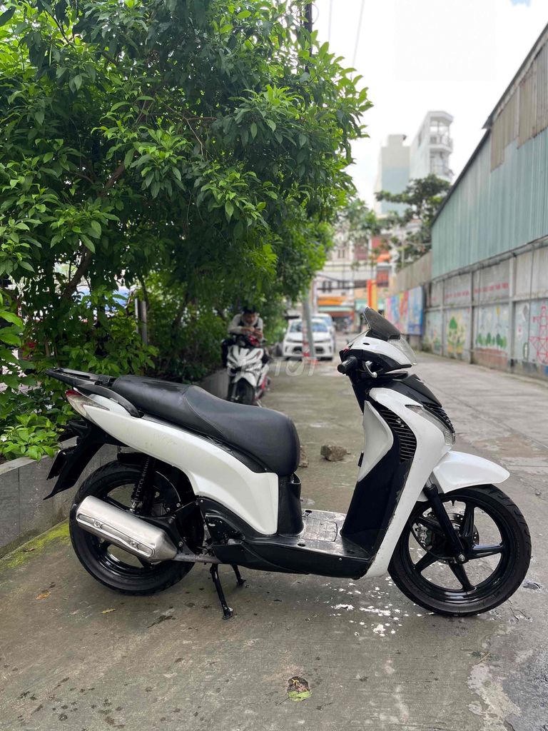 dylan úp sh. Mua bán Xe máy tại Quận 6 Tp Hồ Chí Minh được đăng bởi Tuấn hình 3