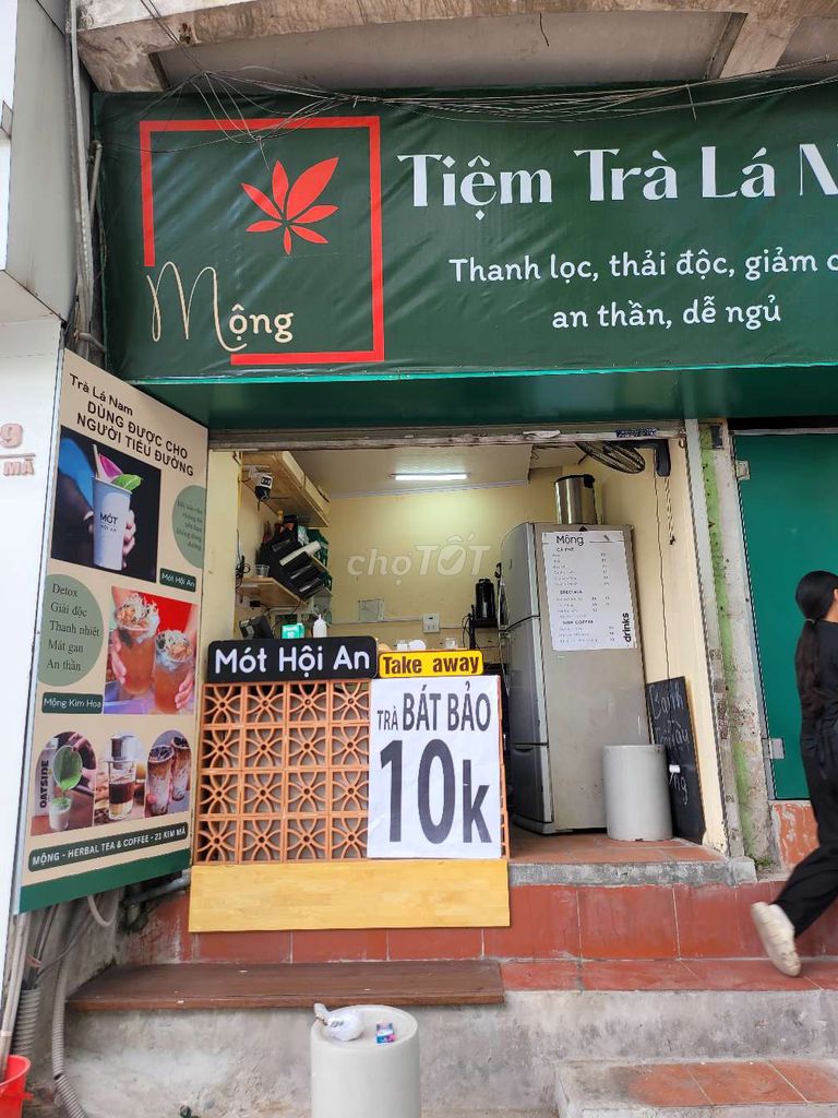 Tuyển Nhân viên bán cafe takeaway