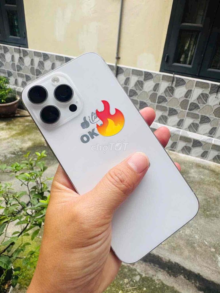 Apple  16 Pro Max 256GB trắng 2 sim vật lý pin 93%. Mua bán Điện thoại tại Thành phố Biên Hòa Đồng Nai được đăng bởi Oanh Hoang hình 1