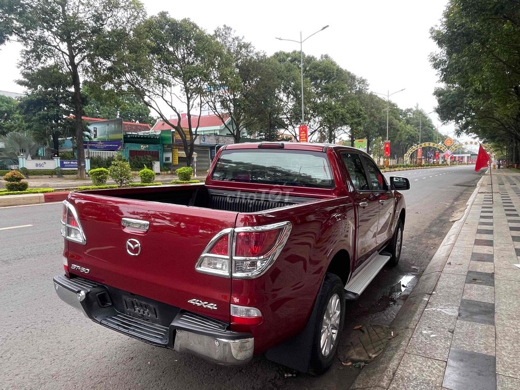 xe gia đình. Mua bán Ô tô tại Thành phố Buôn Ma Thuột Đắk Lắk được đăng bởi thành hình 9