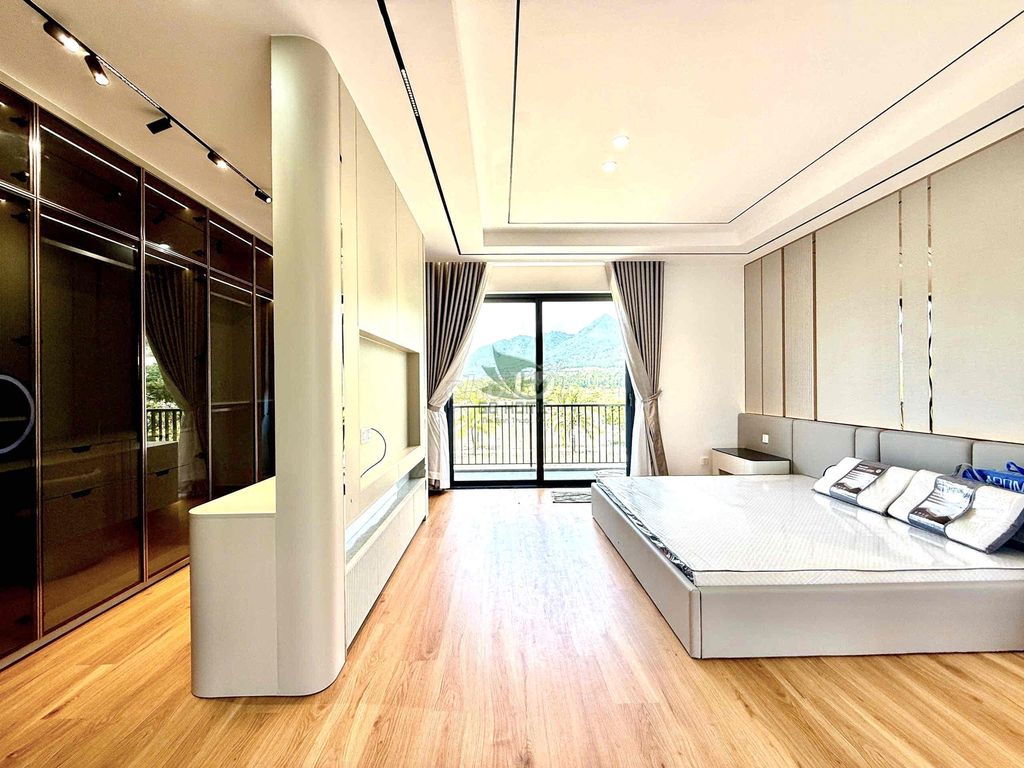 CHO THUÊ BIỆT THỰ SÂN VƯỜN KĐT VEN SÔNG TẮC FULL NỘI THẤT CÓ THANG MÁY. Cho thuê nhà ở tại Thành phố Nha Trang Khánh Hòa được đăng bởi Phương GoHome hình 4