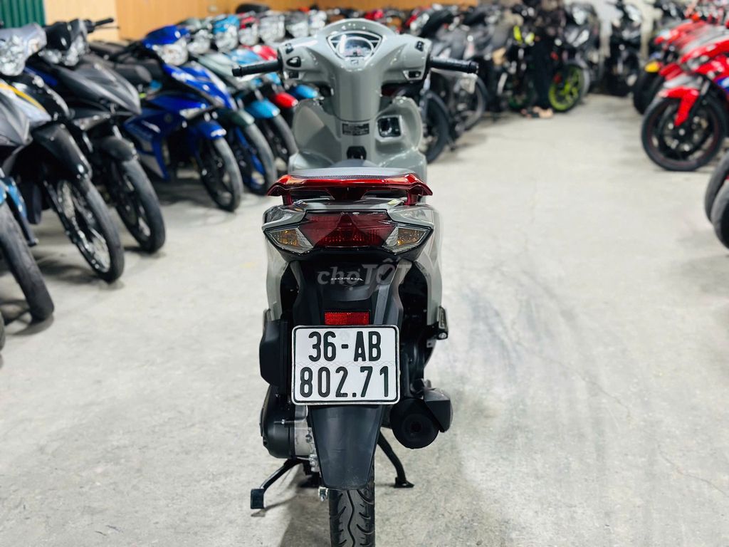 XE MÁYTHANH TÙNG_VISION 110 FI XÁM SPORT 2025 LƯỚT. Mua bán Xe máy tại Quận Nam Từ Liêm Hà Nội được đăng bởi THANH TÙNG hình 4