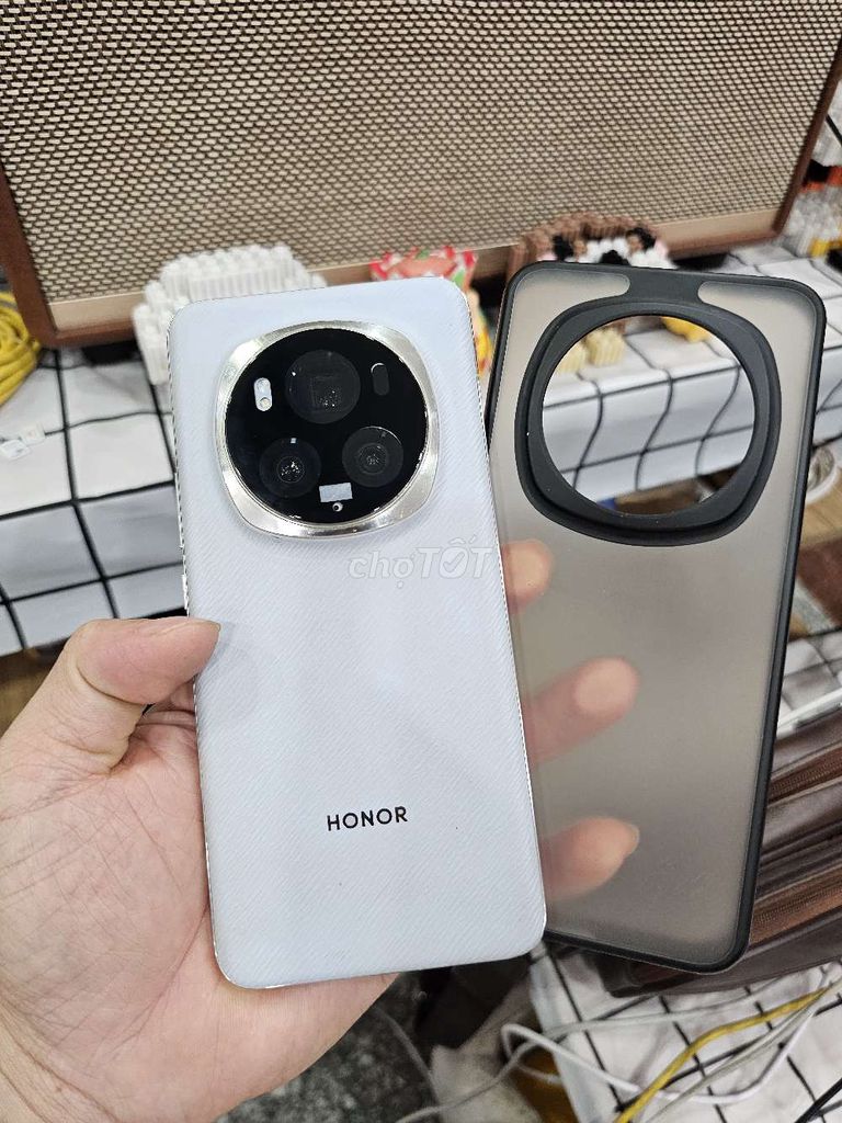 Honor Magic 6 Pro 5G 16G/512G PIN 95% ZIN ĐẸP KHỎE. Mua bán Điện thoại tại Quận Tân Phú Tp Hồ Chí Minh được đăng bởi Ngô Minh Mobile  hình 1