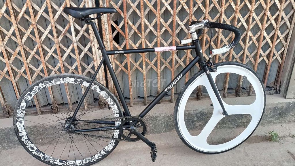 Xe đạp Tsunami SNM4130 Fixed Gear Đen. Mua bán Xe đạp tại Quận Hoàng Mai Hà Nội được đăng bởi Long Bình hình 1