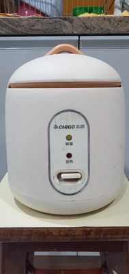 Nồi cơm điện CHIGO Trắng kem. Mua bán Bếp, lò, đồ điện nhà bếp tại Quận 10 Tp Hồ Chí Minh được đăng bởi Nhật