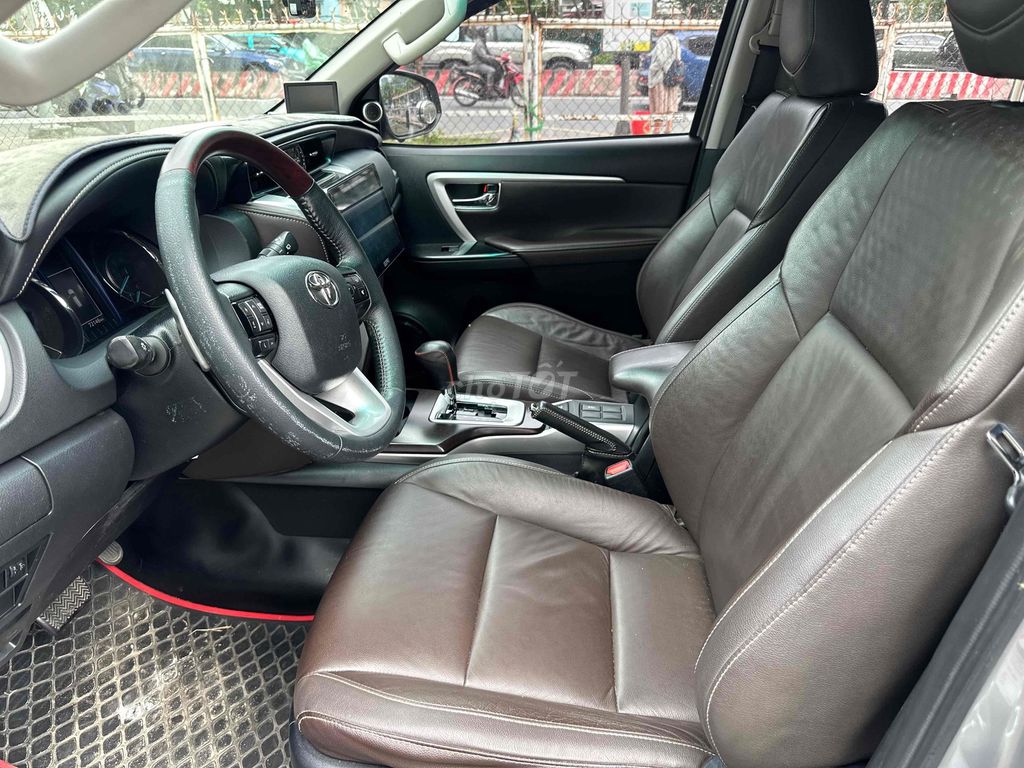 Toyota Fortuner 2019 2.4G 4x2 AT - 7c Dầu tự động. Mua bán Ô tô tại Quận Bình Thạnh Tp Hồ Chí Minh được đăng bởi phuongneo hình 10