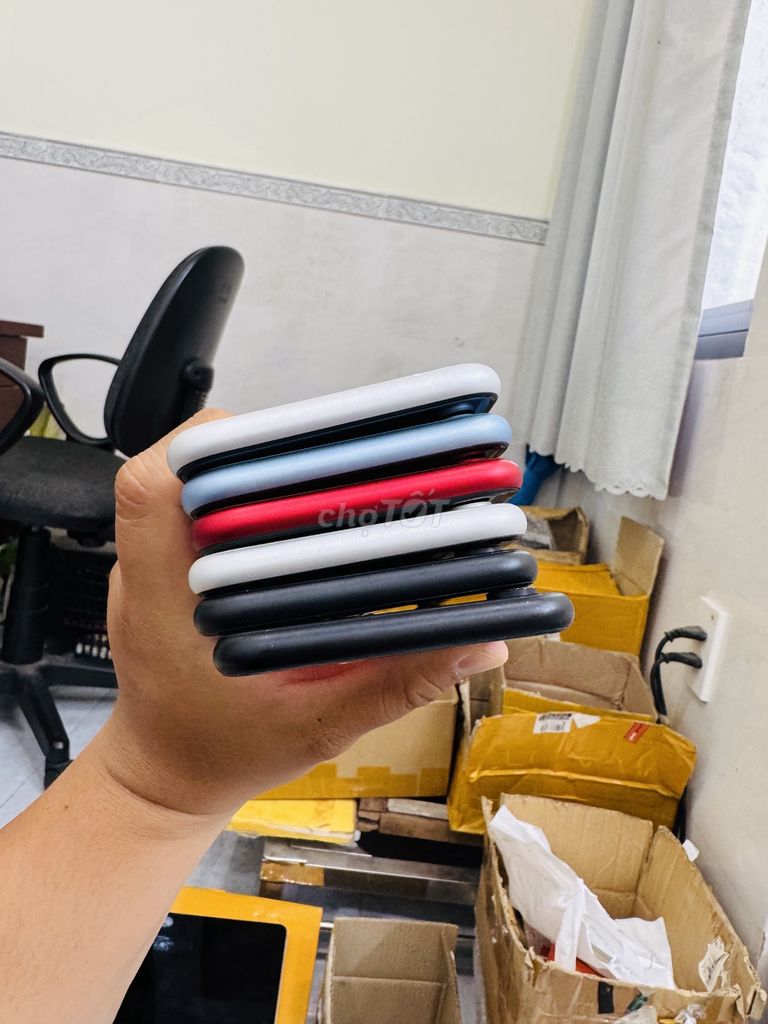 IPhone XR- 64GB qtế,đẹp 99%,zin 100%, pin New. Mua bán Điện thoại tại Quận Gò Vấp Tp Hồ Chí Minh được đăng bởi Bình Ipad  hình 5