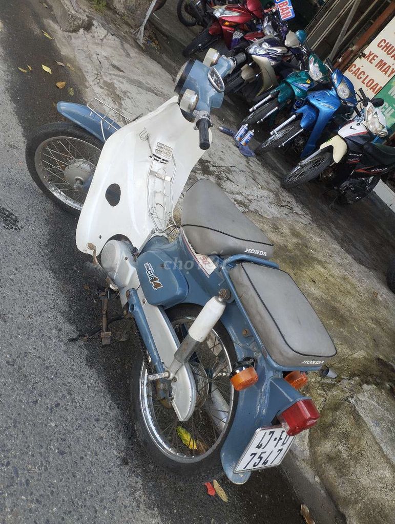 Cúp nhật , mây êm , xe đẹp. Mua bán Xe máy tại Quận Liên Chiểu Đà Nẵng được đăng bởi Luong Tin hình 4