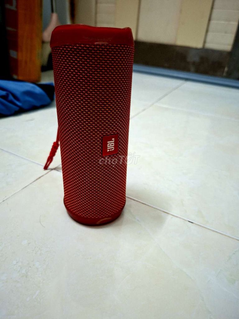 Loa Bluetooth JBL Flip 4 Đỏ. Mua bán Tivi, Âm thanh tại Quận Ninh Kiều Cần Thơ được đăng bởi Nguyen Duy hình 1