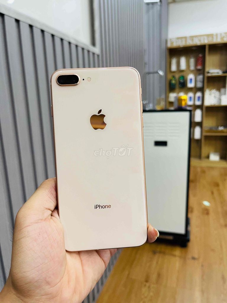Apple iPhone 8 Plus 64GB Vàng 99%. Mua bán Điện thoại tại Quận Liên Chiểu Đà Nẵng được đăng bởi Hoàng Tú Mobile hình 1