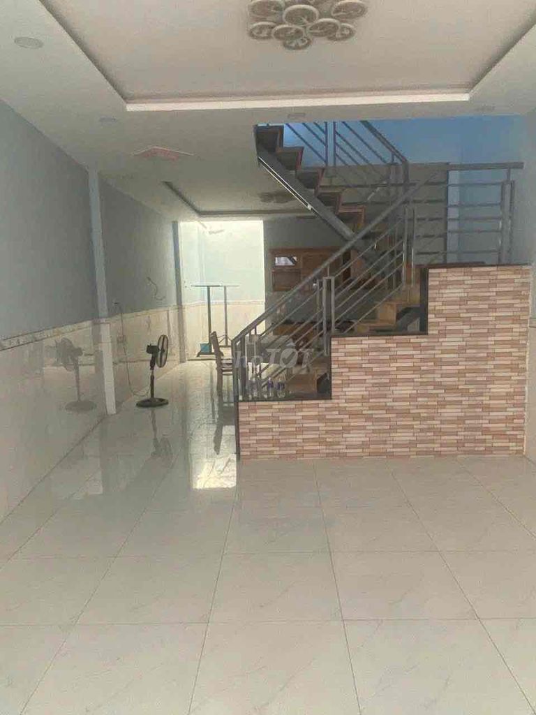 🏡12TR-1Lầu-2PN-HẺM 3 GÁC ĐƯỜNG CỘNG HOÀ, P.15, Q. TÂN BÌNH