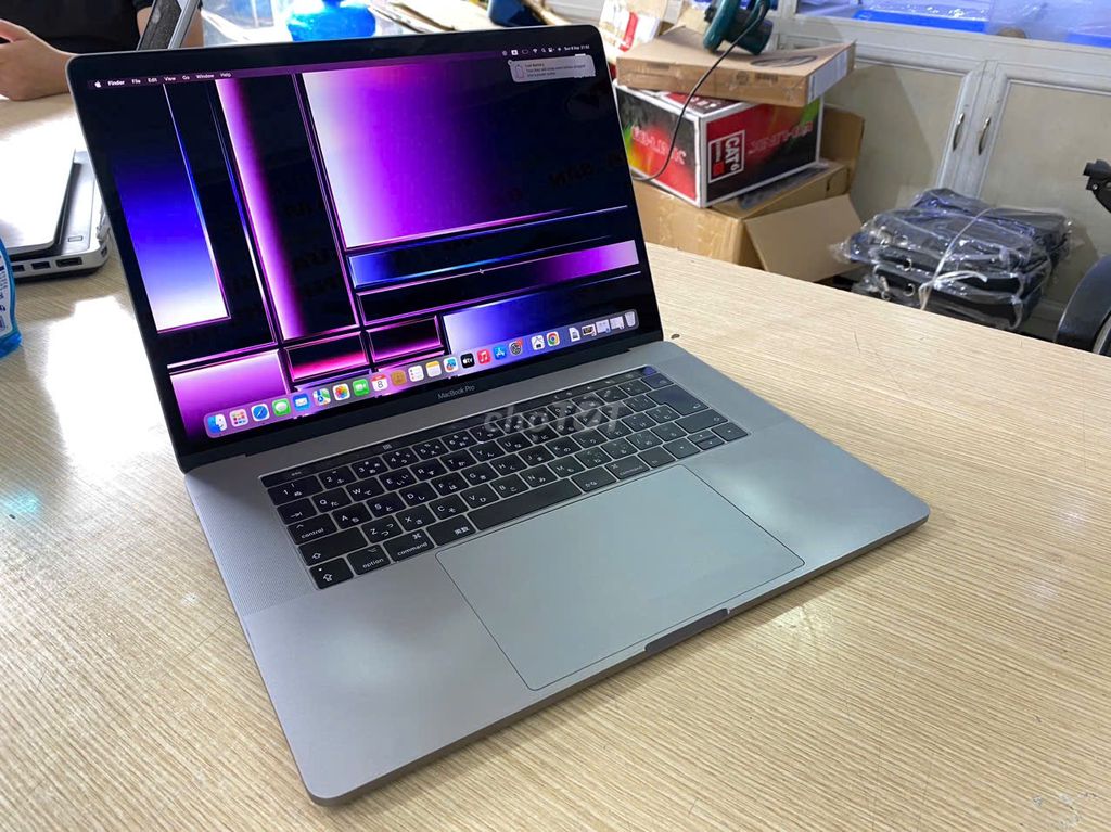 Macbook Pro 2017 Tuochbar i7 ram 16G ssd 256G 15'. Mua bán Laptop tại Quận Nam Từ Liêm Hà Nội được đăng bởi Mạnh  hình 1