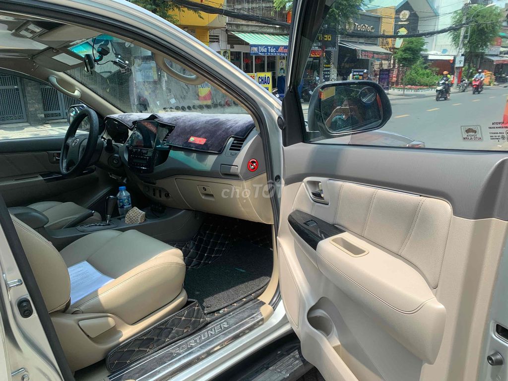 Toyota Fortuner 2014 2.7V 4x2 AT - 79000 km. Mua bán Ô tô tại Quận Gò Vấp Tp Hồ Chí Minh được đăng bởi Tâm hình 9