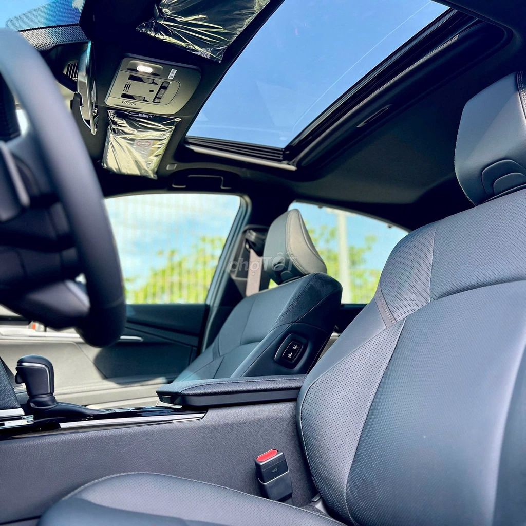 Toyota Camry 2.5 HEV Top - Ưu đãi 100% trước bạ. Mua bán Ô tô tại Quận 6 Tp Hồ Chí Minh được đăng bởi Tuấn TOYOTA HÙNG VƯƠNG hình 6